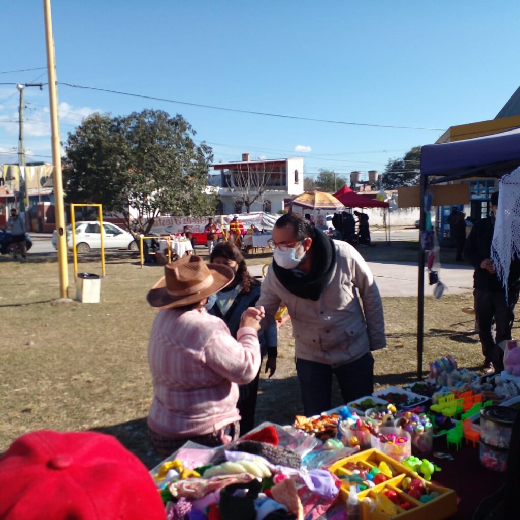 El Concejal Aguiar recorrió la tradicional feria de Santa Anita