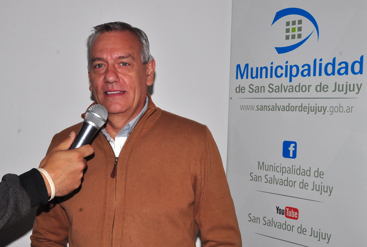 El secretario de Servicios Públicos, Guillermo Marenco, aclaró que no habrá pérdida de puestos de trabajo en la “Cooperativa 16 de Noviembre”, institución que seguirá concesionando el estacionamiento tarifado en la ciudad.